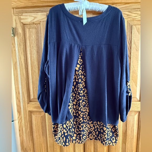 Dressbarn Navy Blue Top with Leopard Accent - Picture 6 of 6